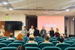 photo_5296316205440374990_y