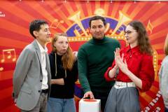 2025-10-25_um_14 2025-10-25_um_14